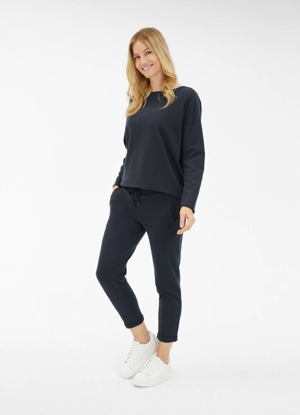 Juvia Casual Fit - Sweatpants
