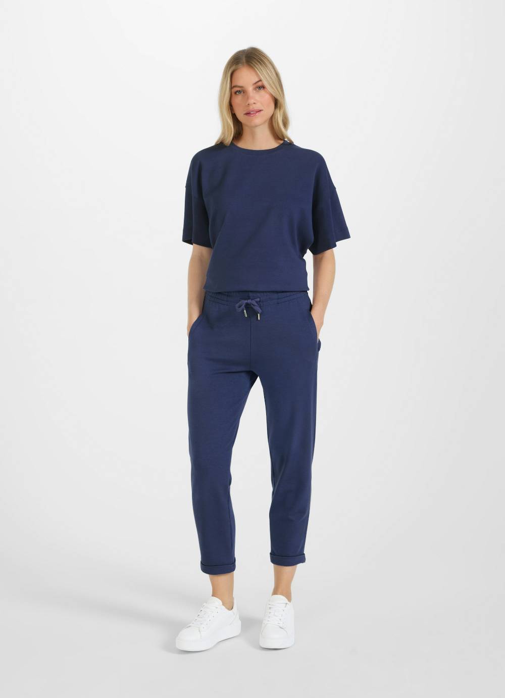 Juvia Casual Fit - Sweatpants