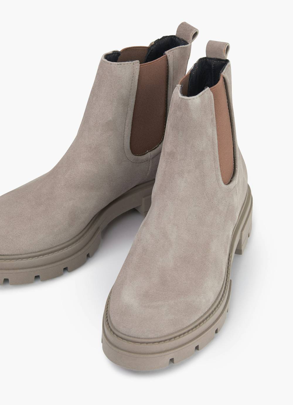 Juvia Chelsea Boots