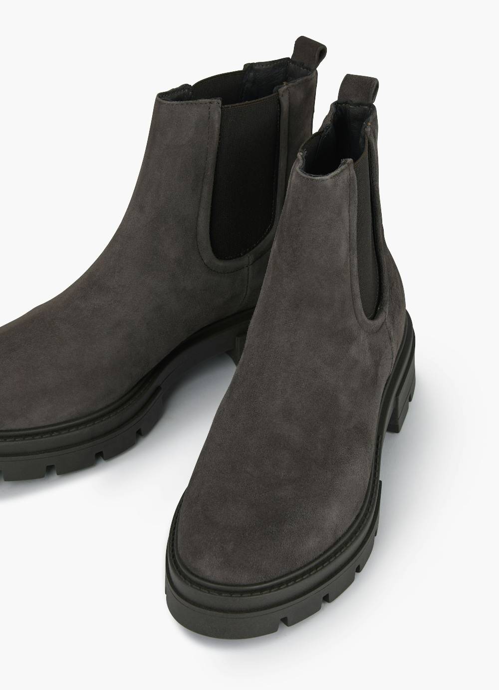 Juvia Chelsea Boots