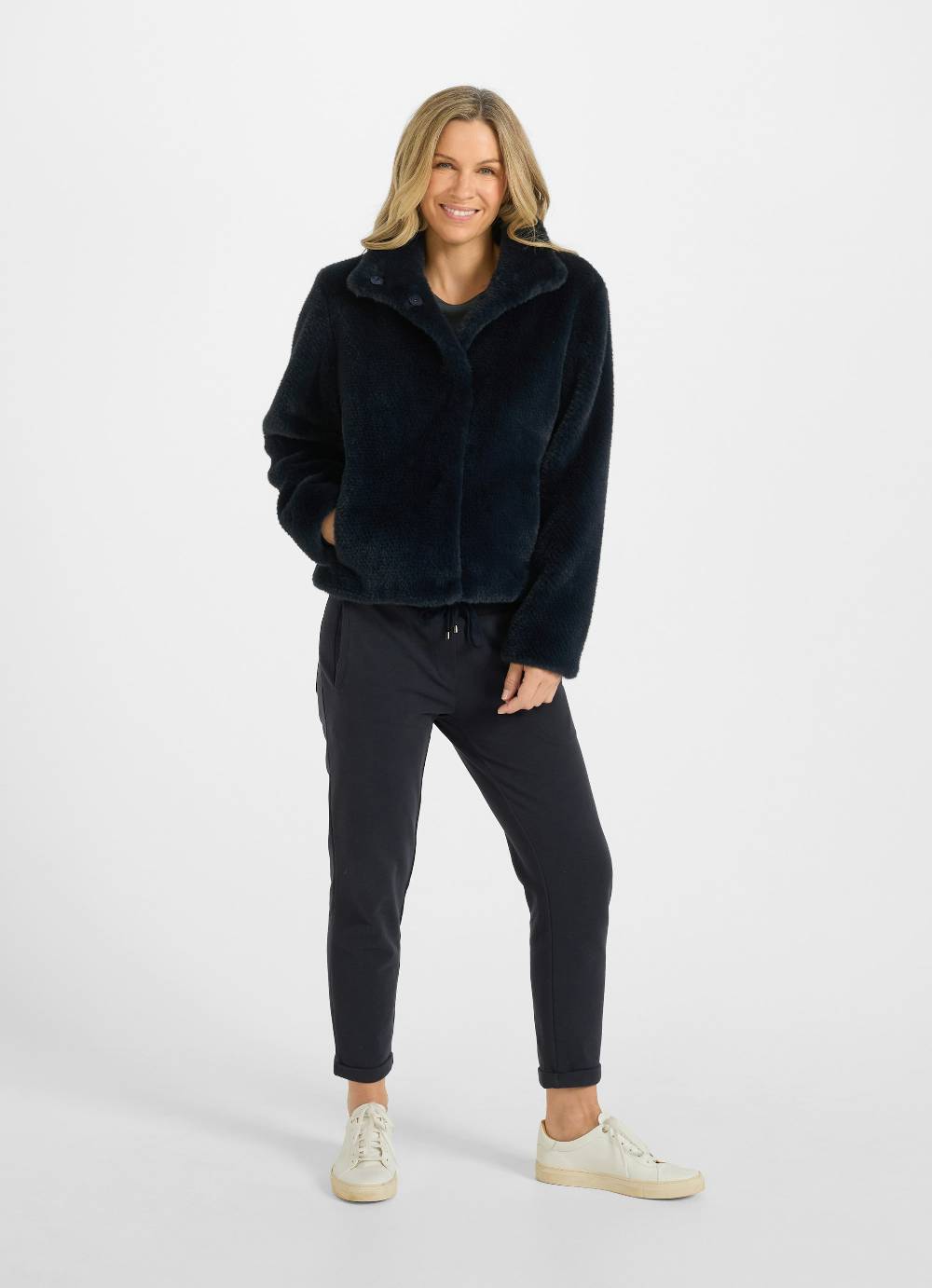 Juvia Faux Fur - Jacke