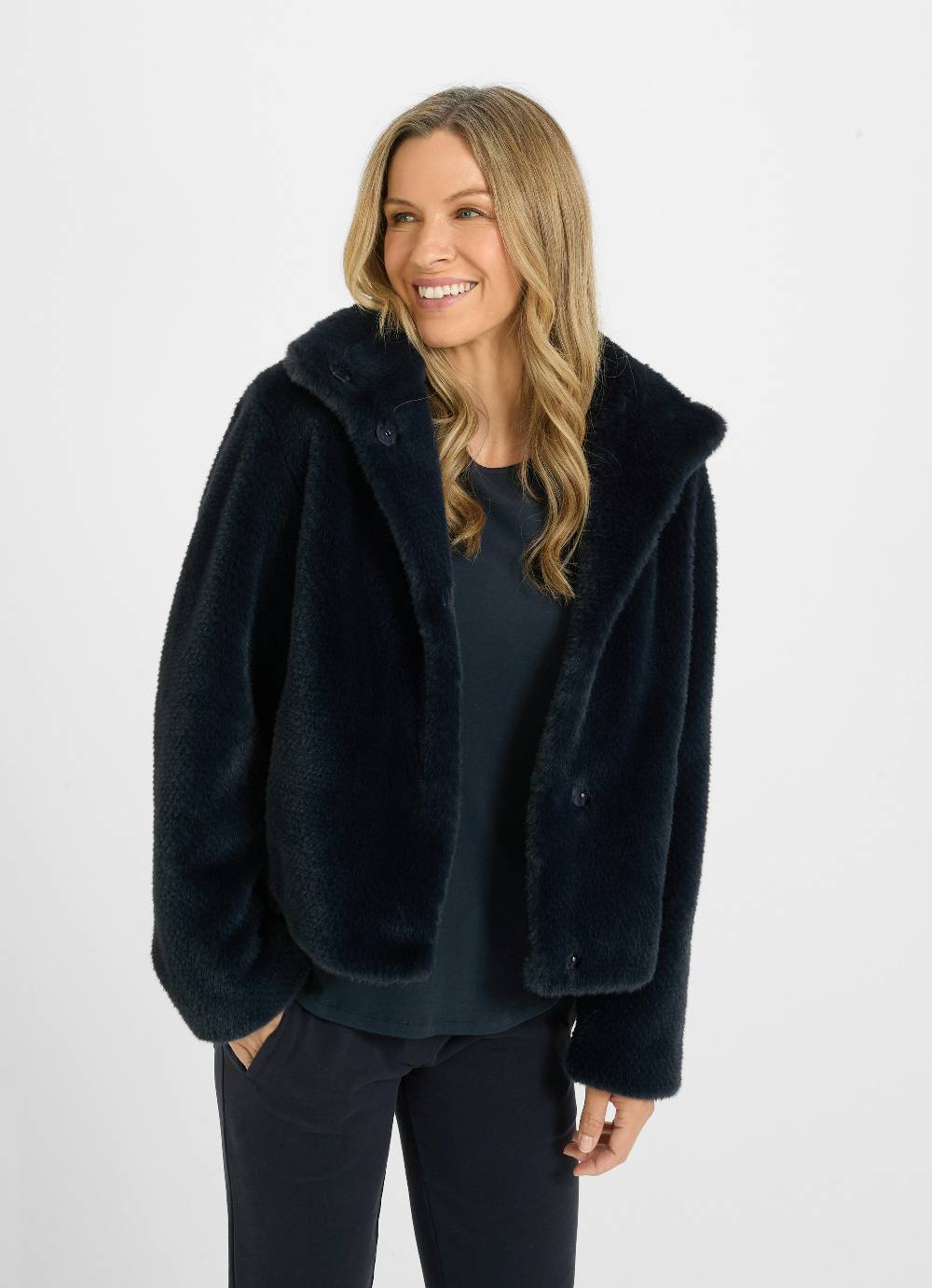 Juvia Faux Fur - Jacke