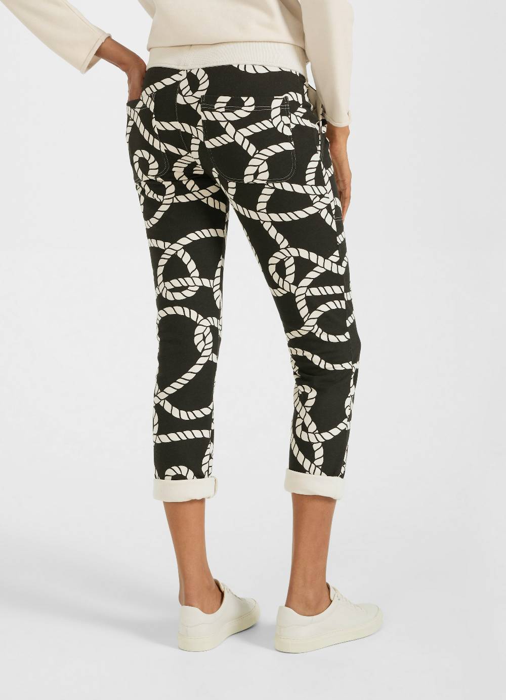 Juvia Loose Fit - Sweatpants