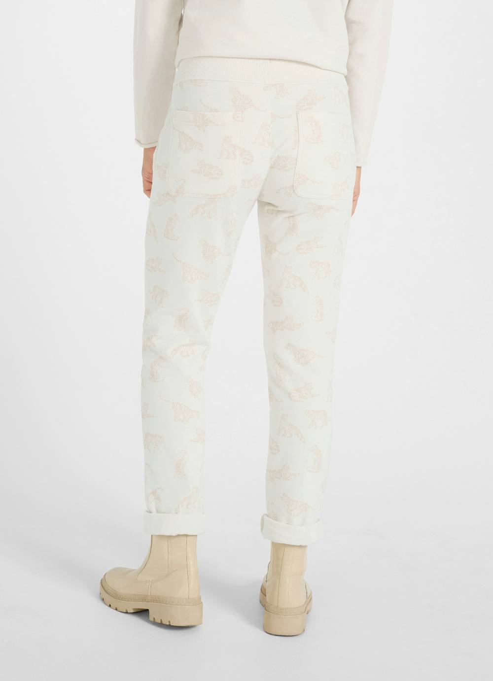 Juvia Loose Fit - Sweatpants