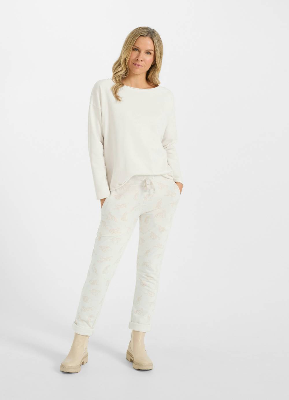 Juvia Loose Fit - Sweatpants