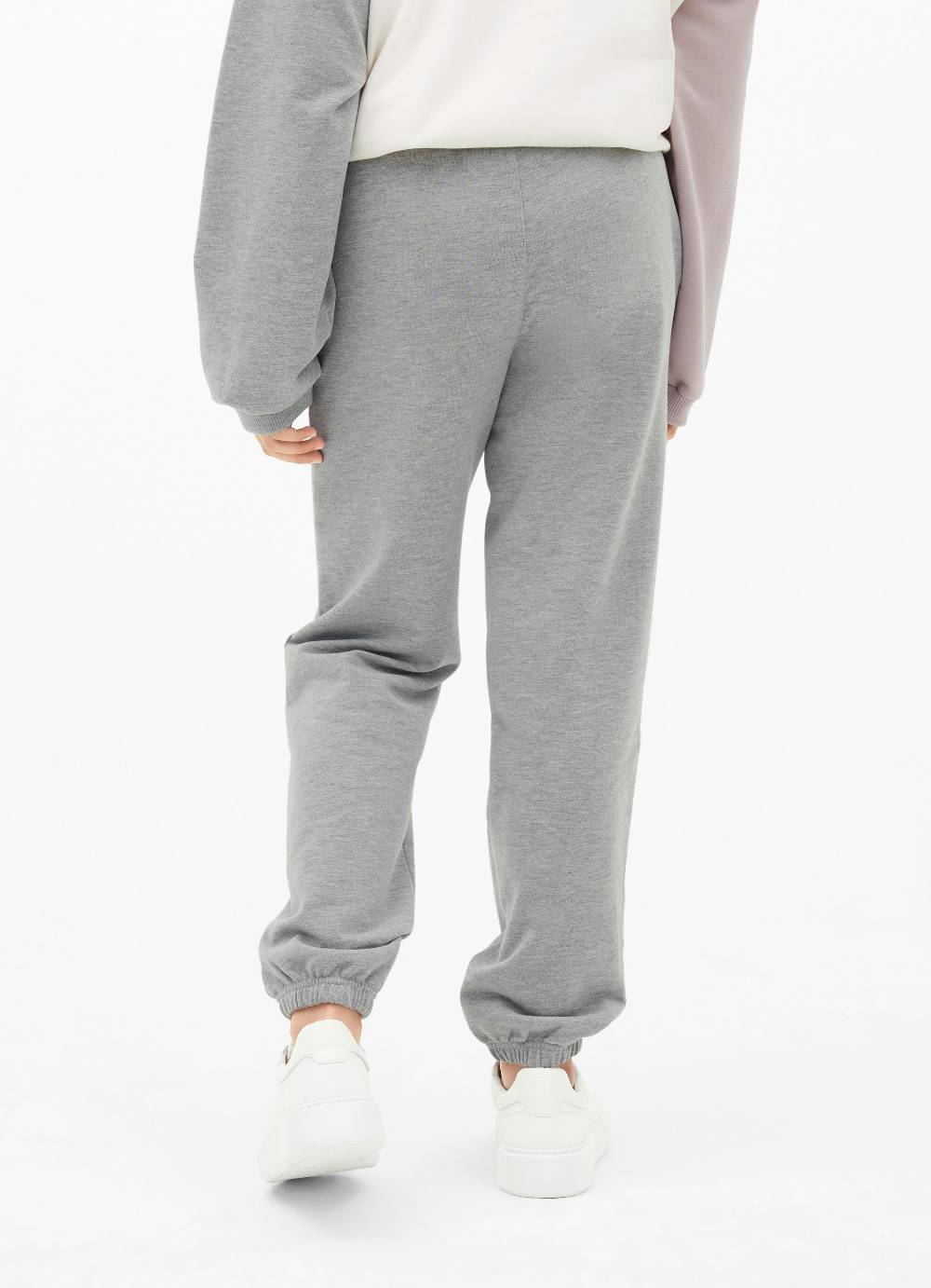 Juvia Loose Fit - Sweatpants