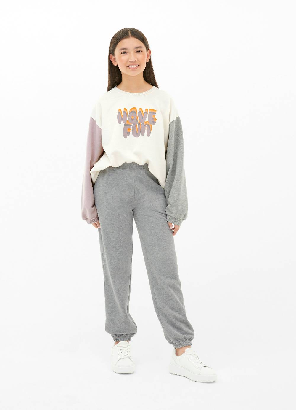 Juvia Loose Fit - Sweatpants