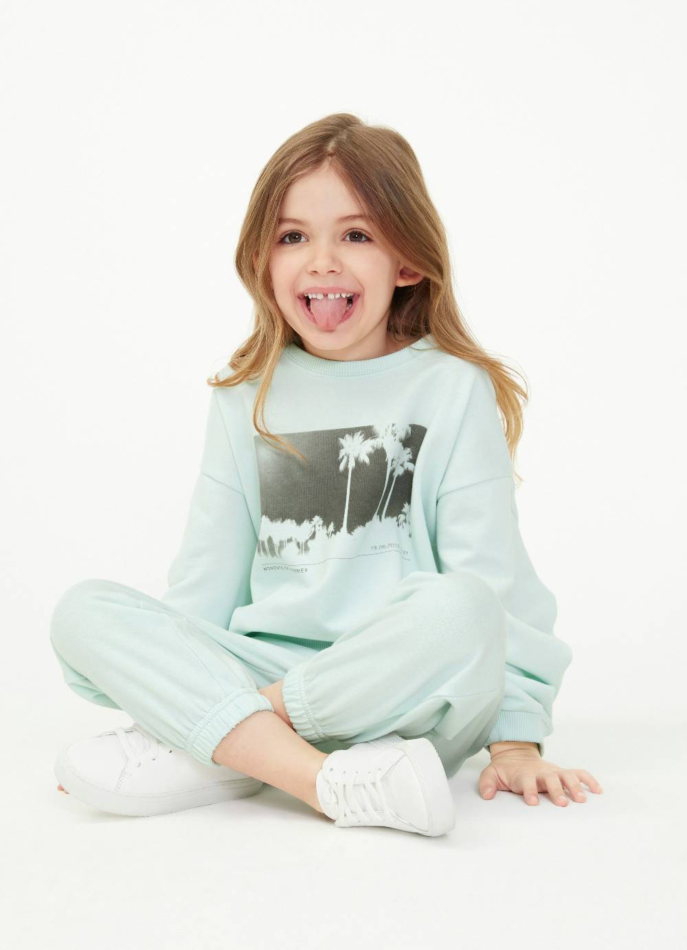 Juvia Loose Fit - Sweatpants