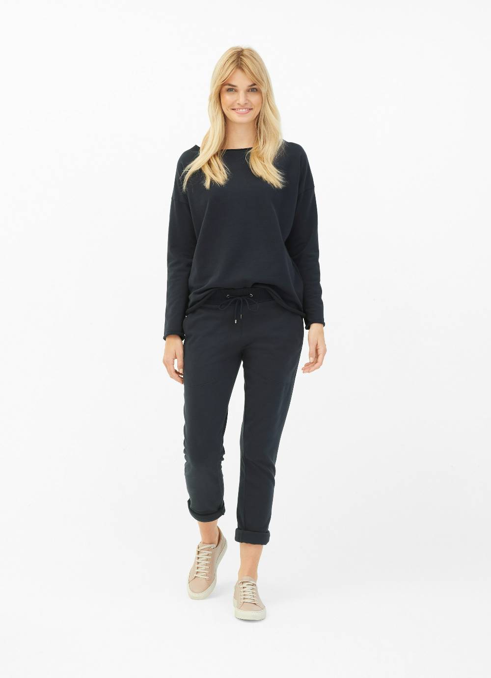 Juvia Loose Fit - Sweatpants
