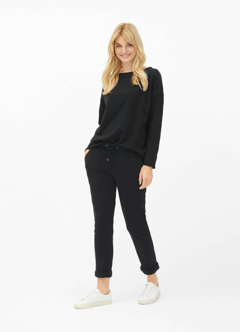 Juvia Loose Fit - Sweatpants