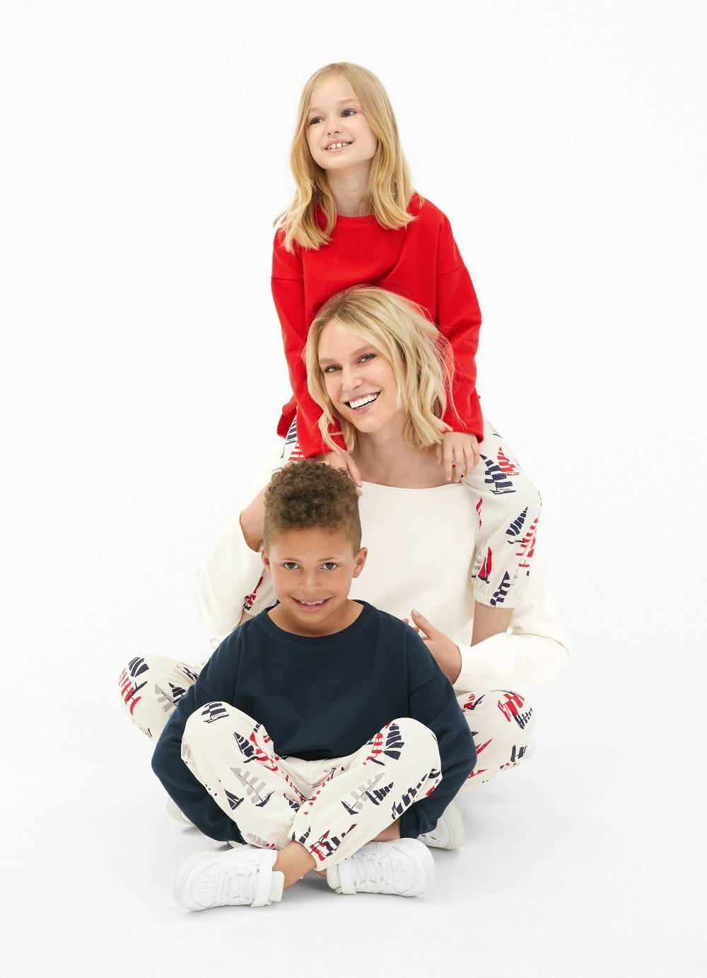 Juvia Loose Fit - Sweatpants