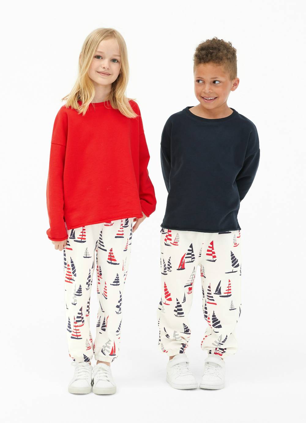 Juvia Loose Fit - Sweatpants