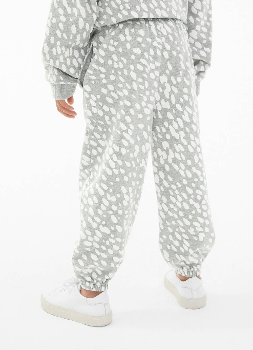 Juvia Loose Fit - Sweatpants