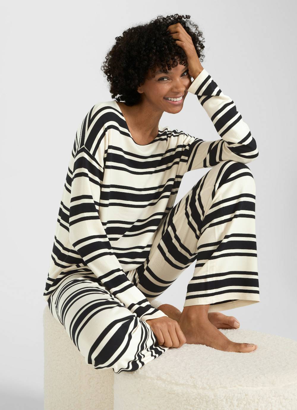 Juvia Nightwear - Sweatshirt