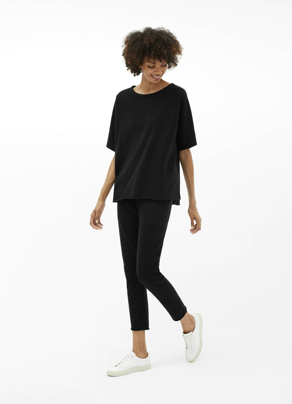 Juvia Oversized Sweat - Cape