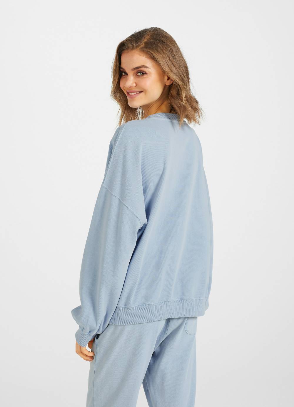 Juvia Oversized - Sweatshirt