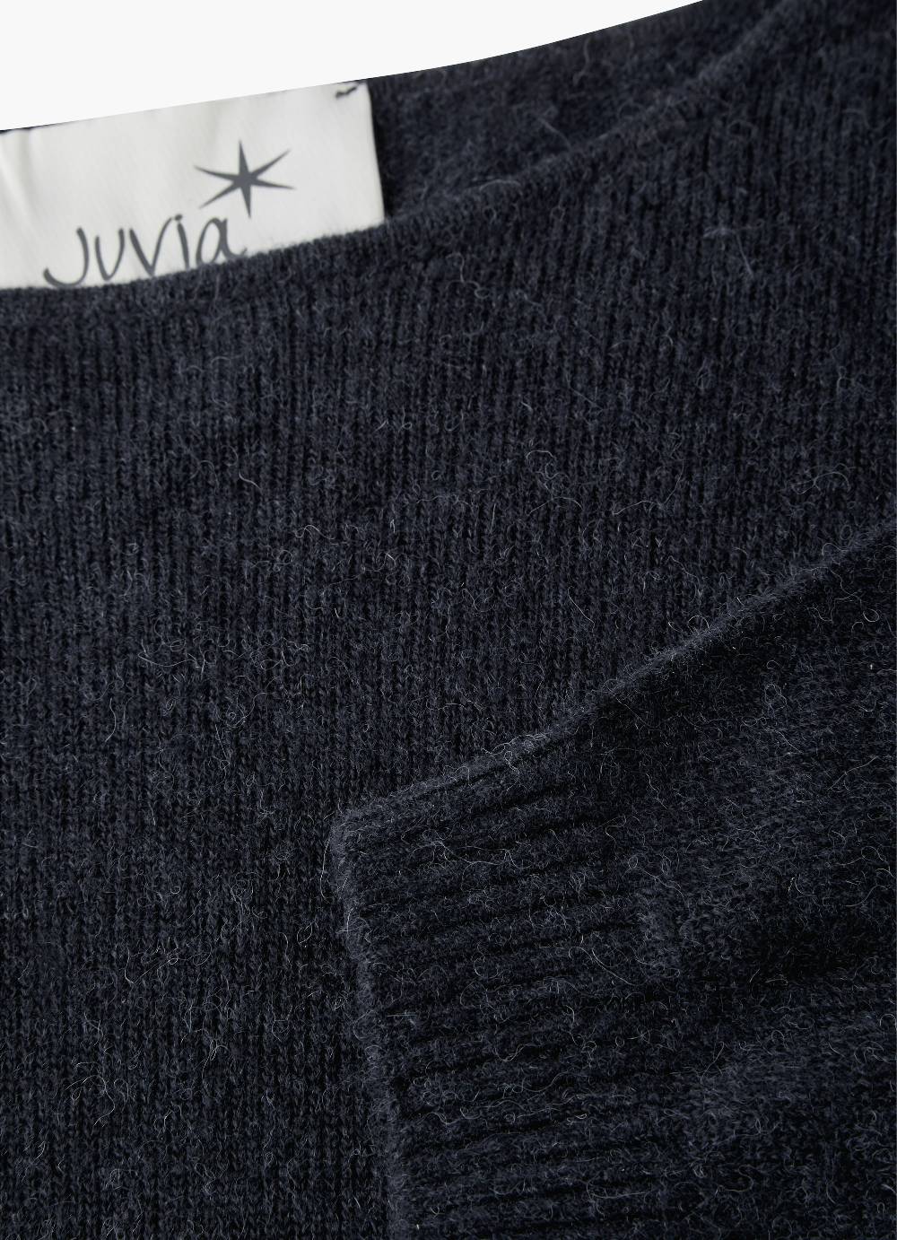 Juvia Pullover