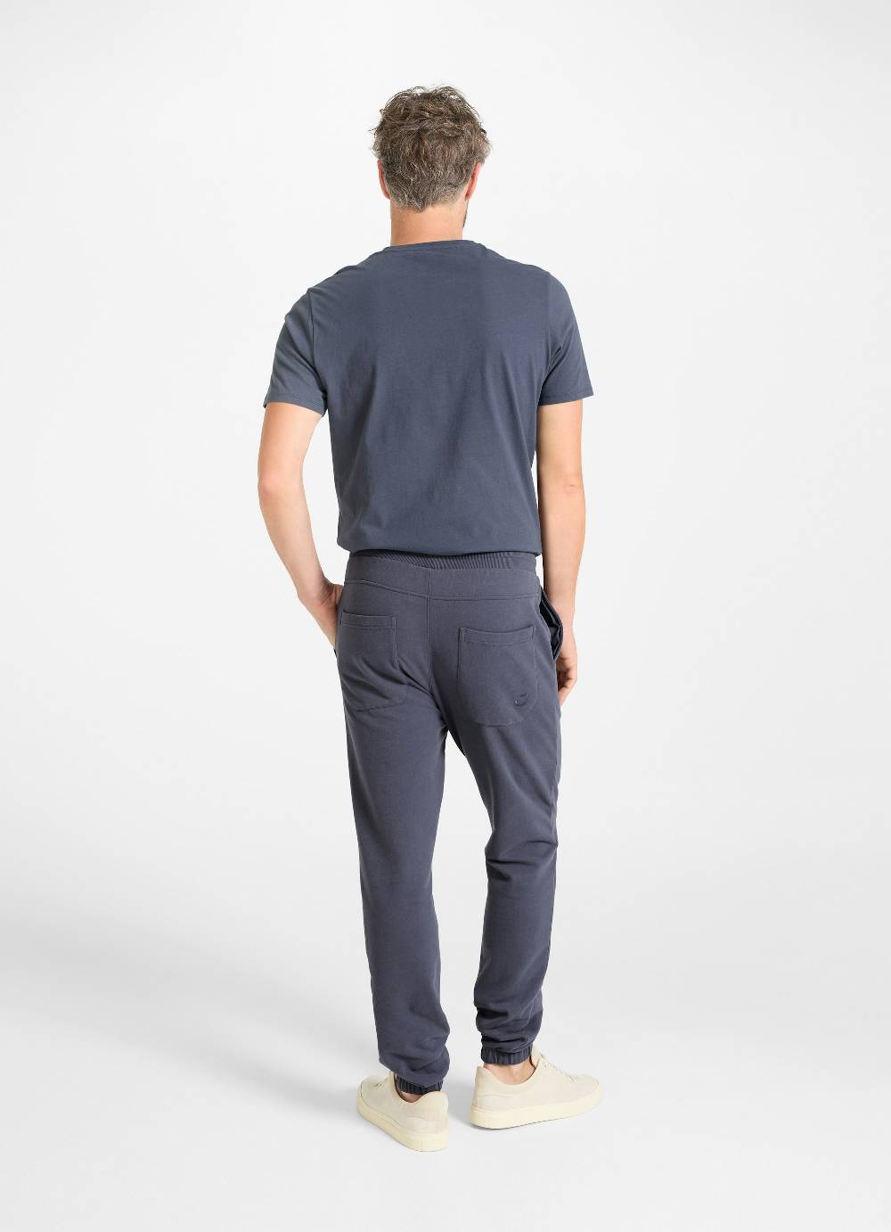 Juvia Regular Fit - Sweatpants