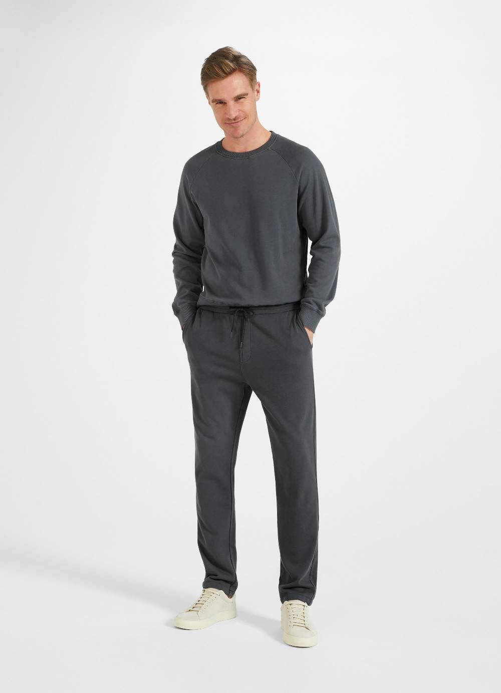 Juvia Regular Fit - Sweatpants
