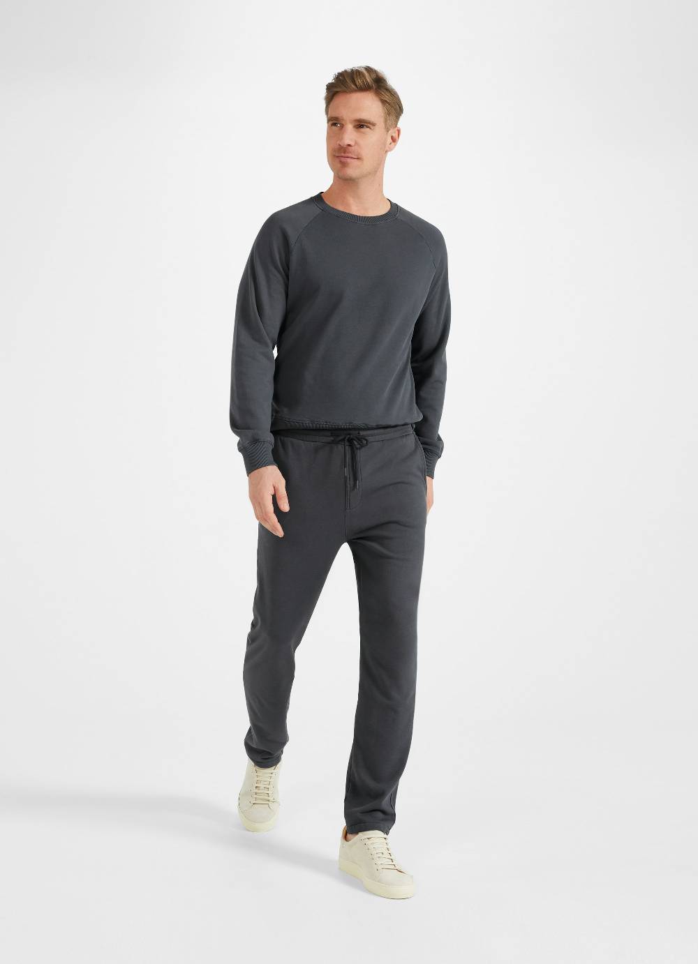 Juvia Regular Fit - Sweatpants