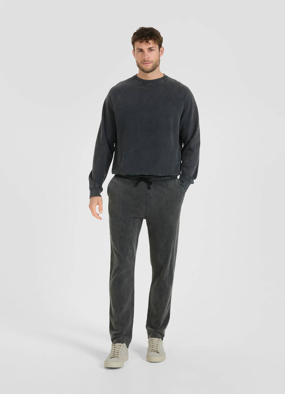 Juvia Regular Fit - Sweatpants