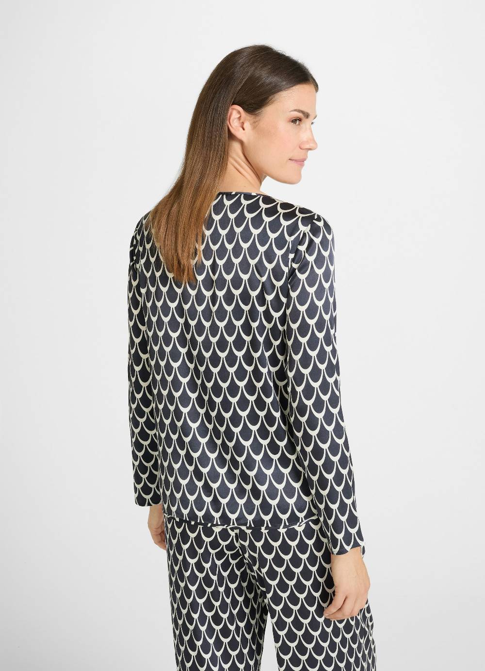 Juvia Satin - Longsleeve