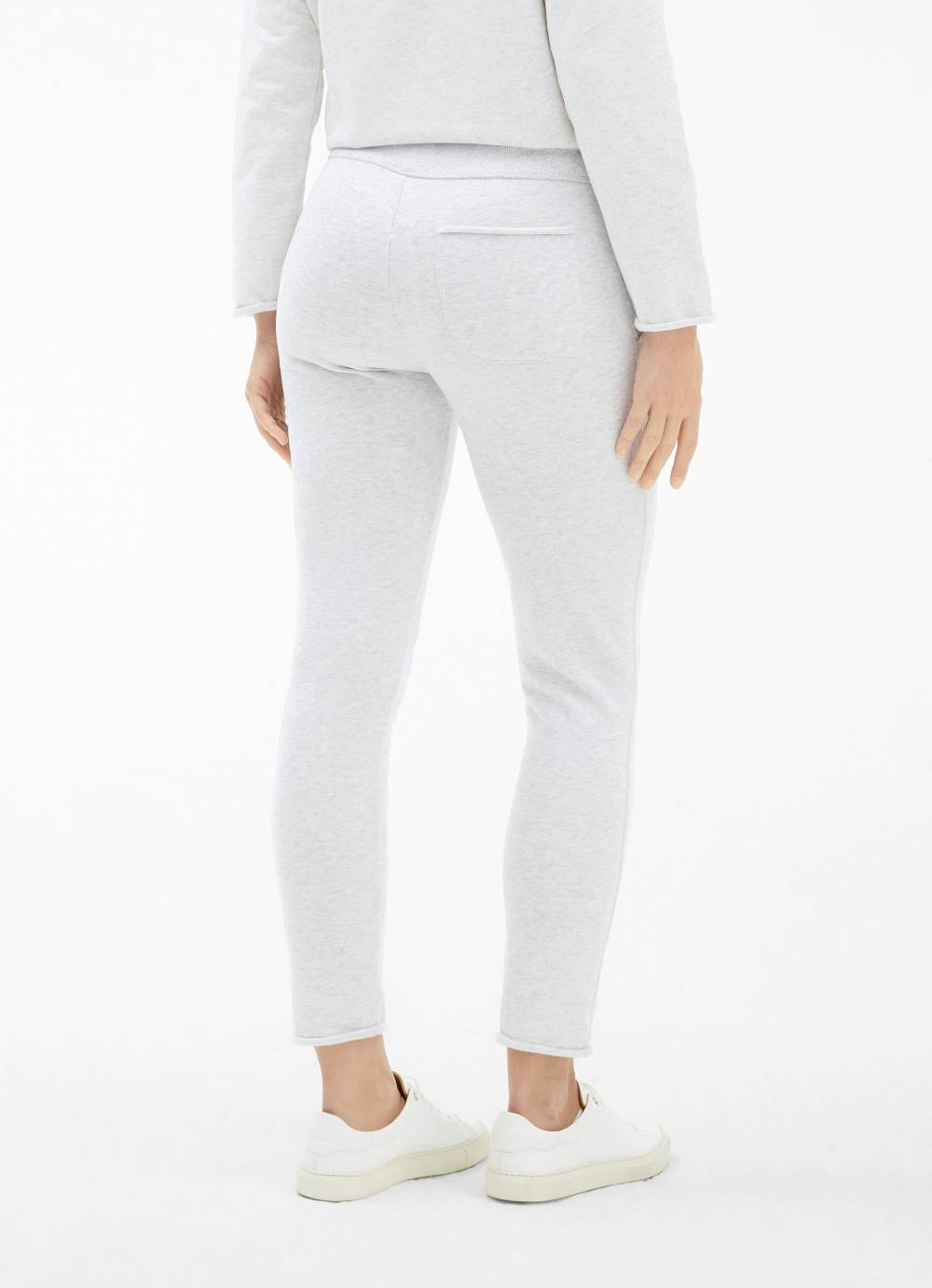 Juvia Slim Fit - Sweatpants