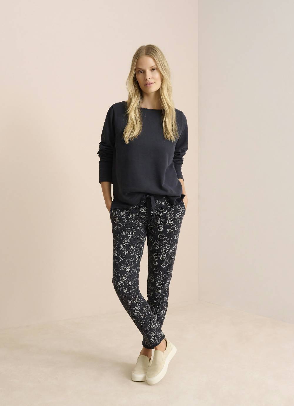 Juvia Slim Fit - Sweatpants