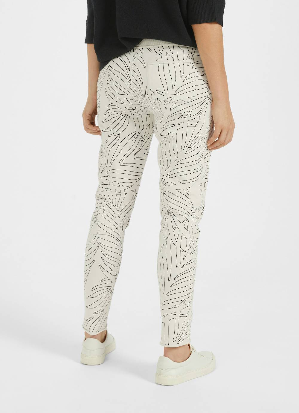 Juvia Slim Fit - Sweatpants