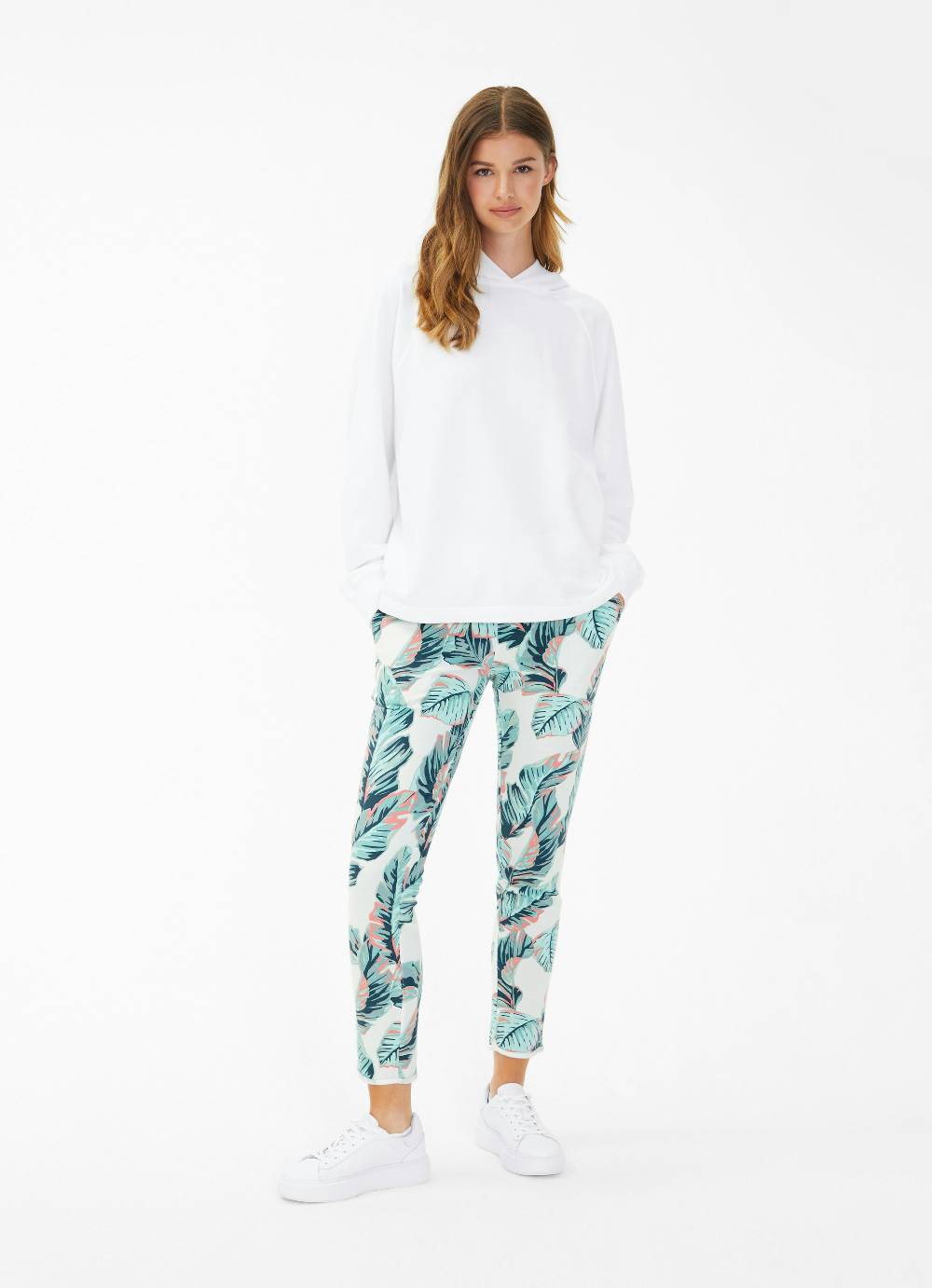 Juvia Slim Fit - Sweatpants