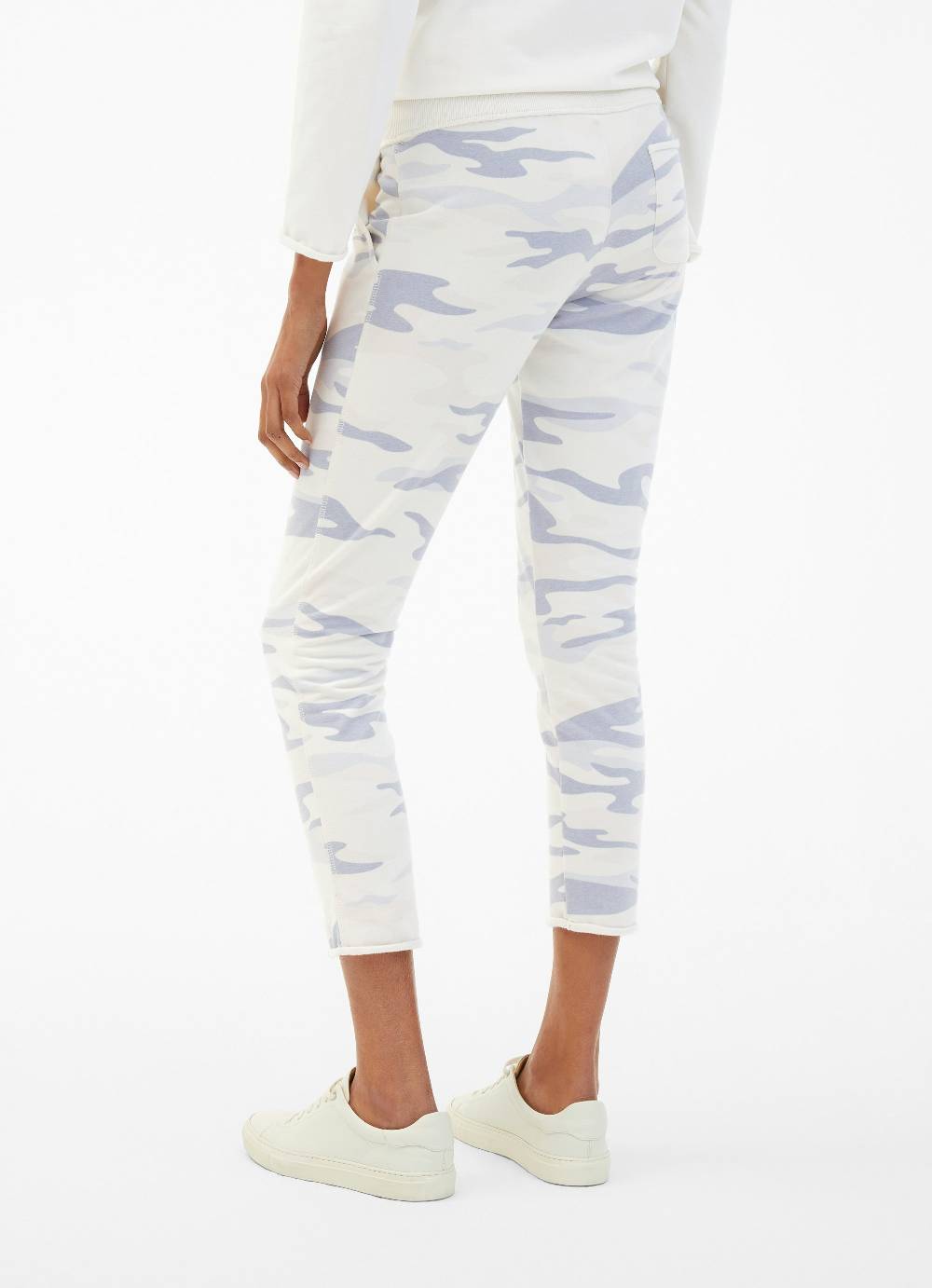 Juvia Slim Fit - Sweatpants