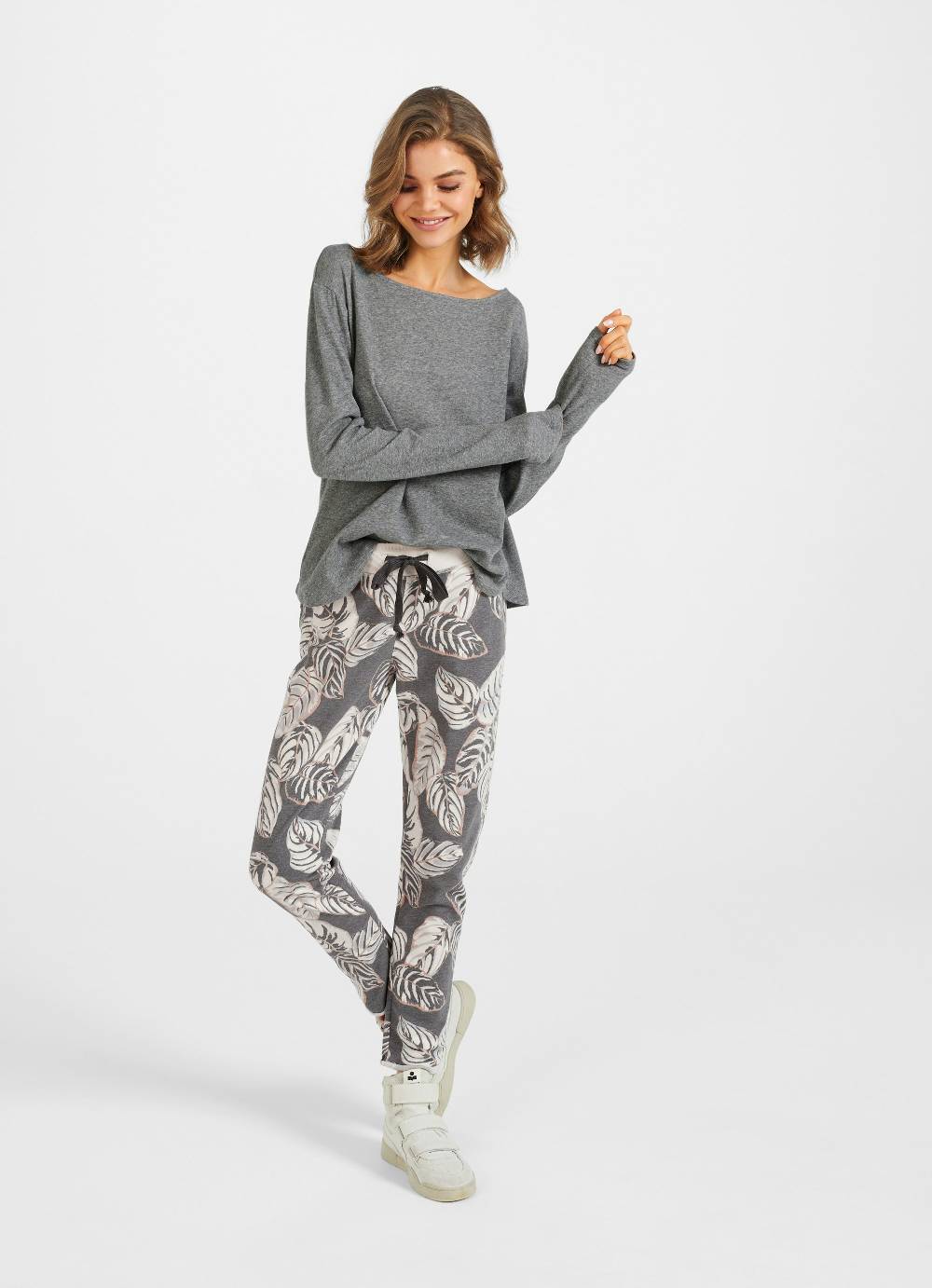 Juvia Slim Fit - Sweatpants