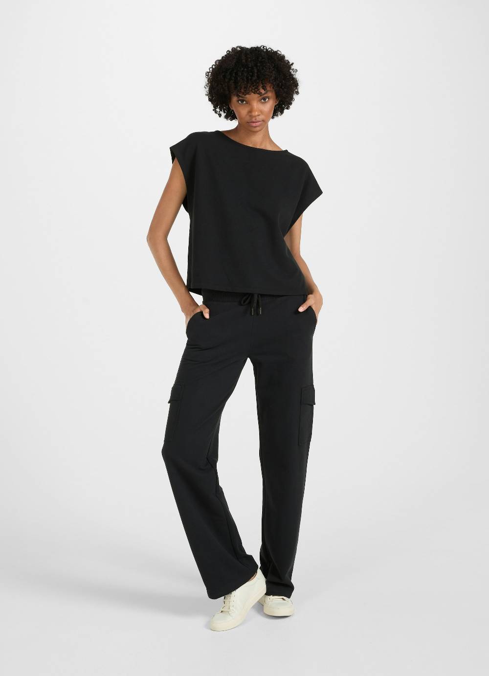Juvia Wide Leg Fit - Sweatpants