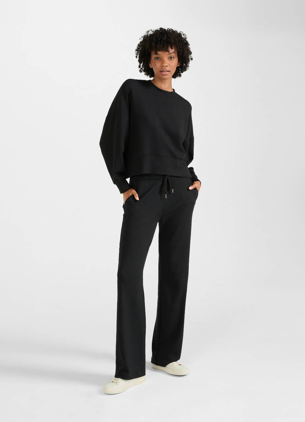 Juvia Wide Leg Fit - Sweatpants