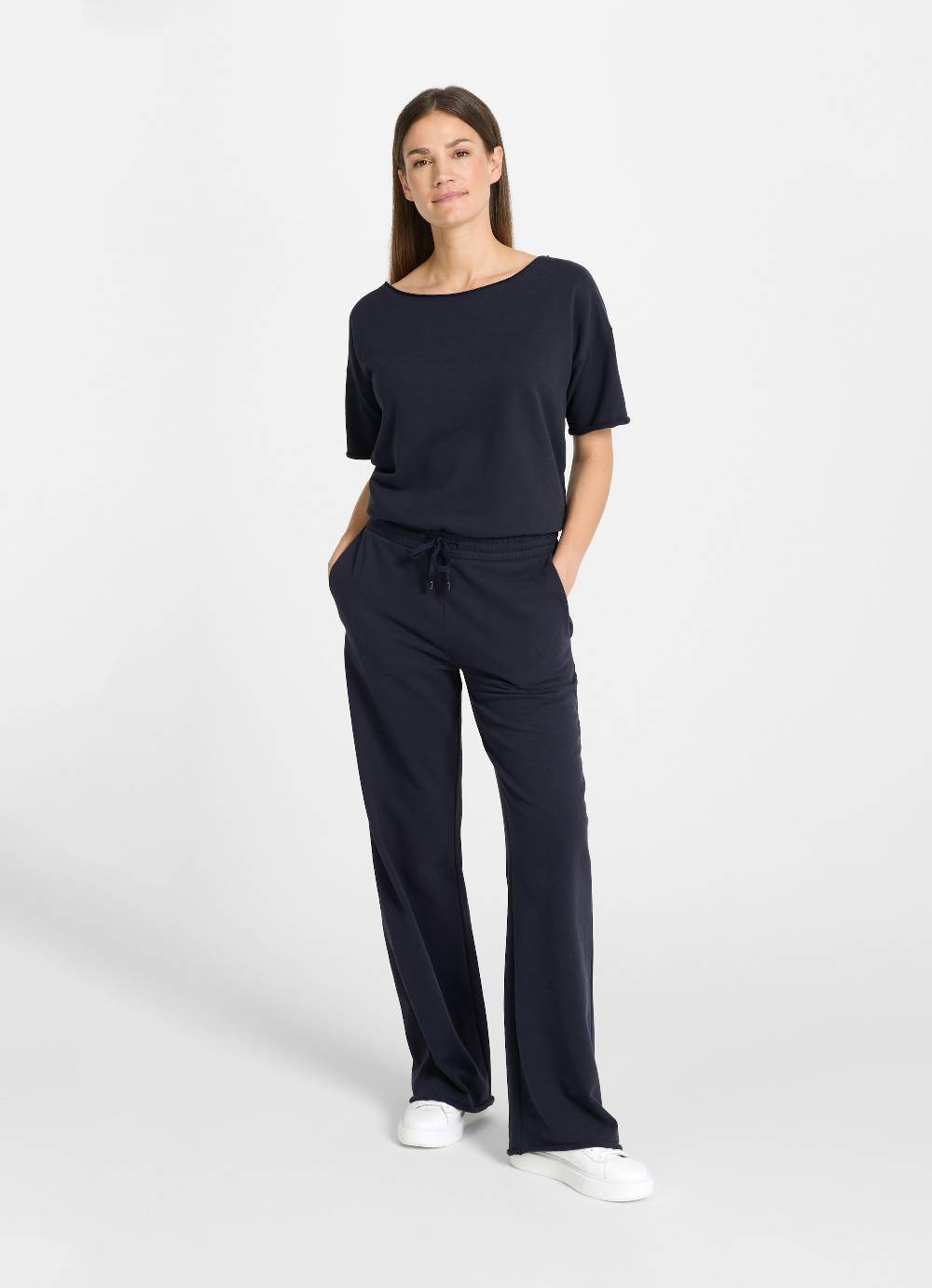 Juvia Wide Leg Fit - Sweatpants