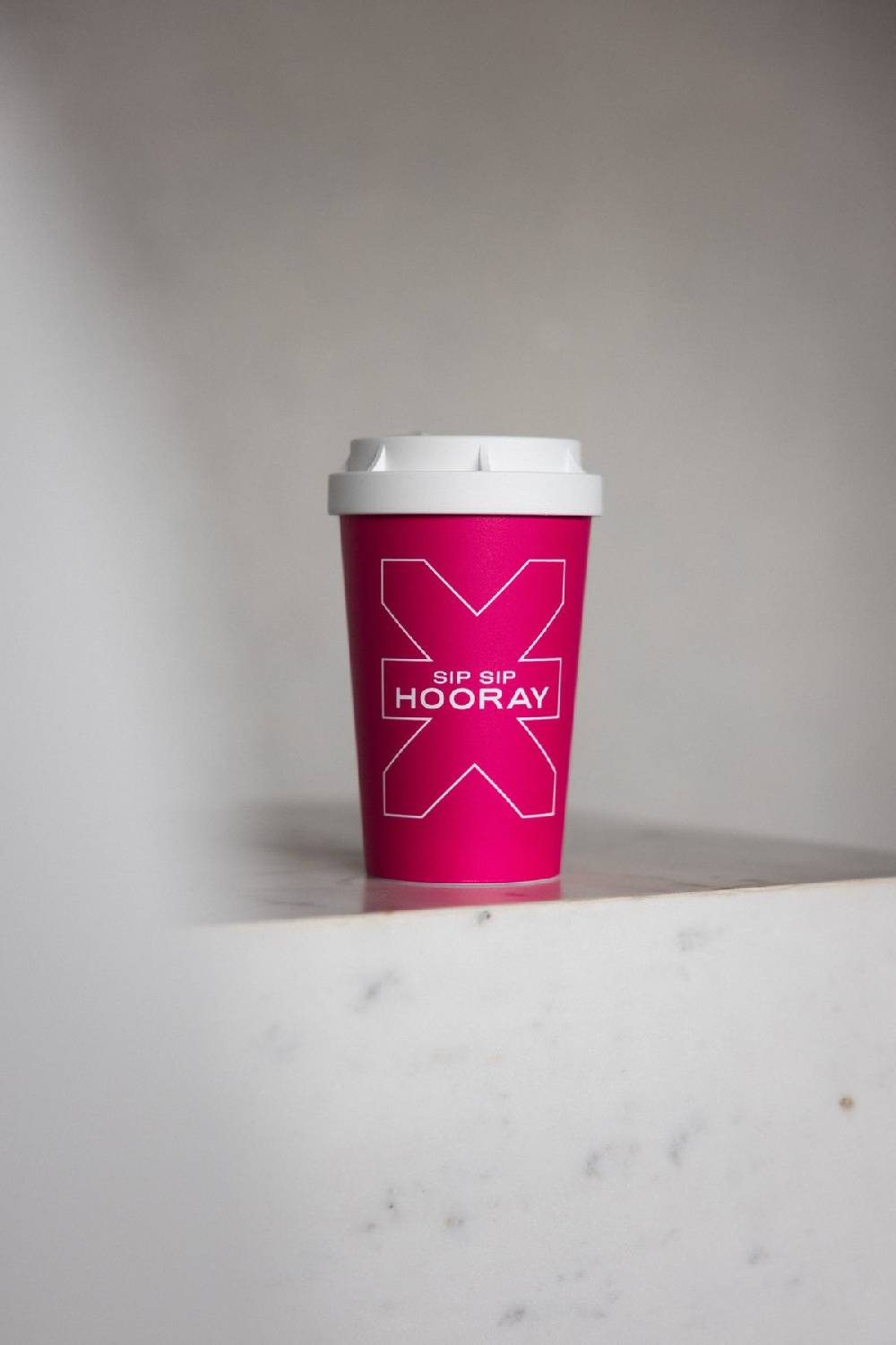Karo Kauer Coffee Cup Pink – Café Edition