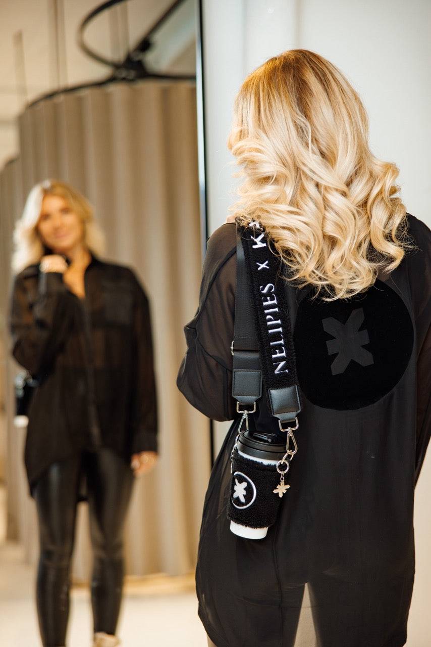 Karo Kauer Cupholder Nelipies X Karo Kauer