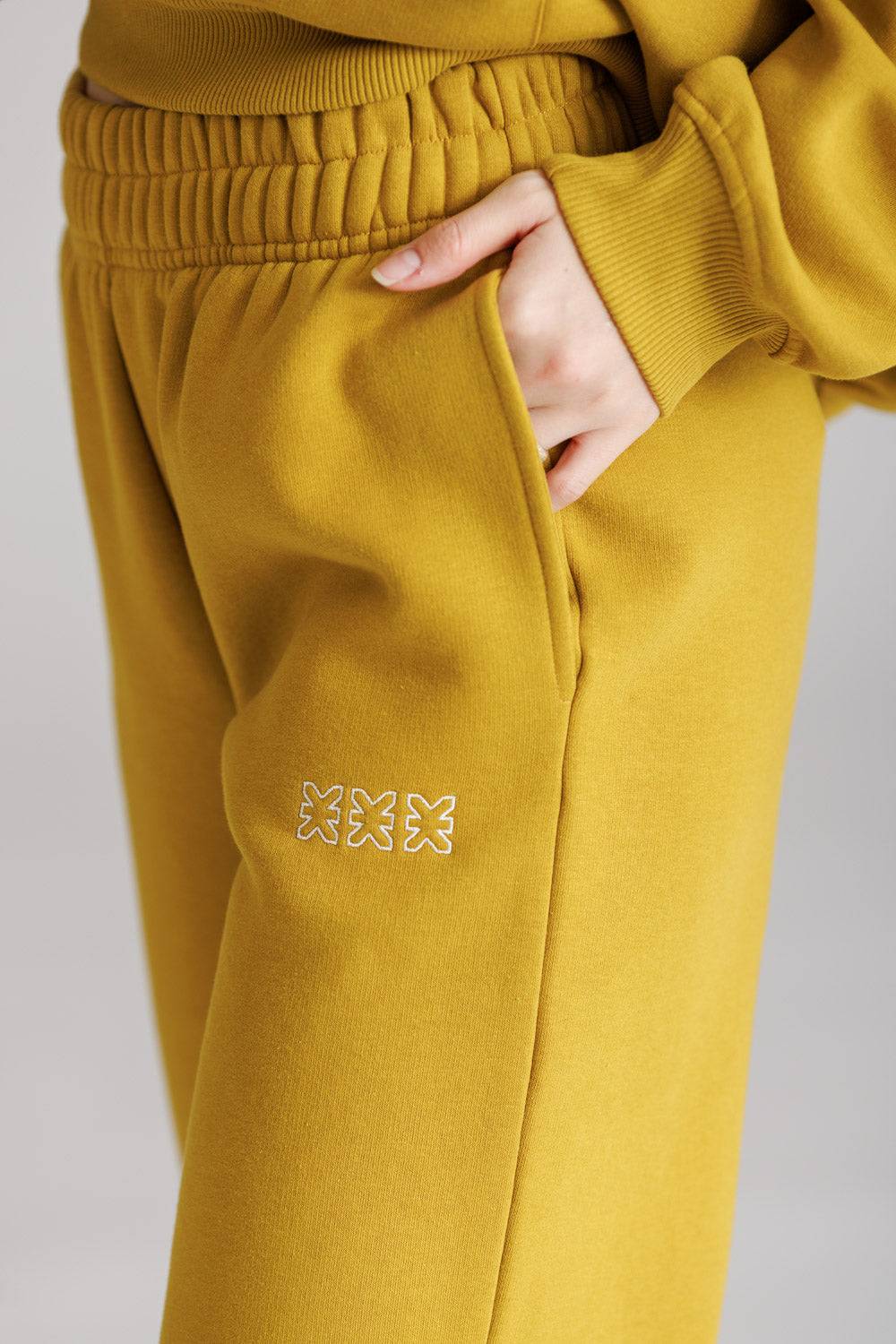 Karo Kauer Jogger Pants Oil Yellow