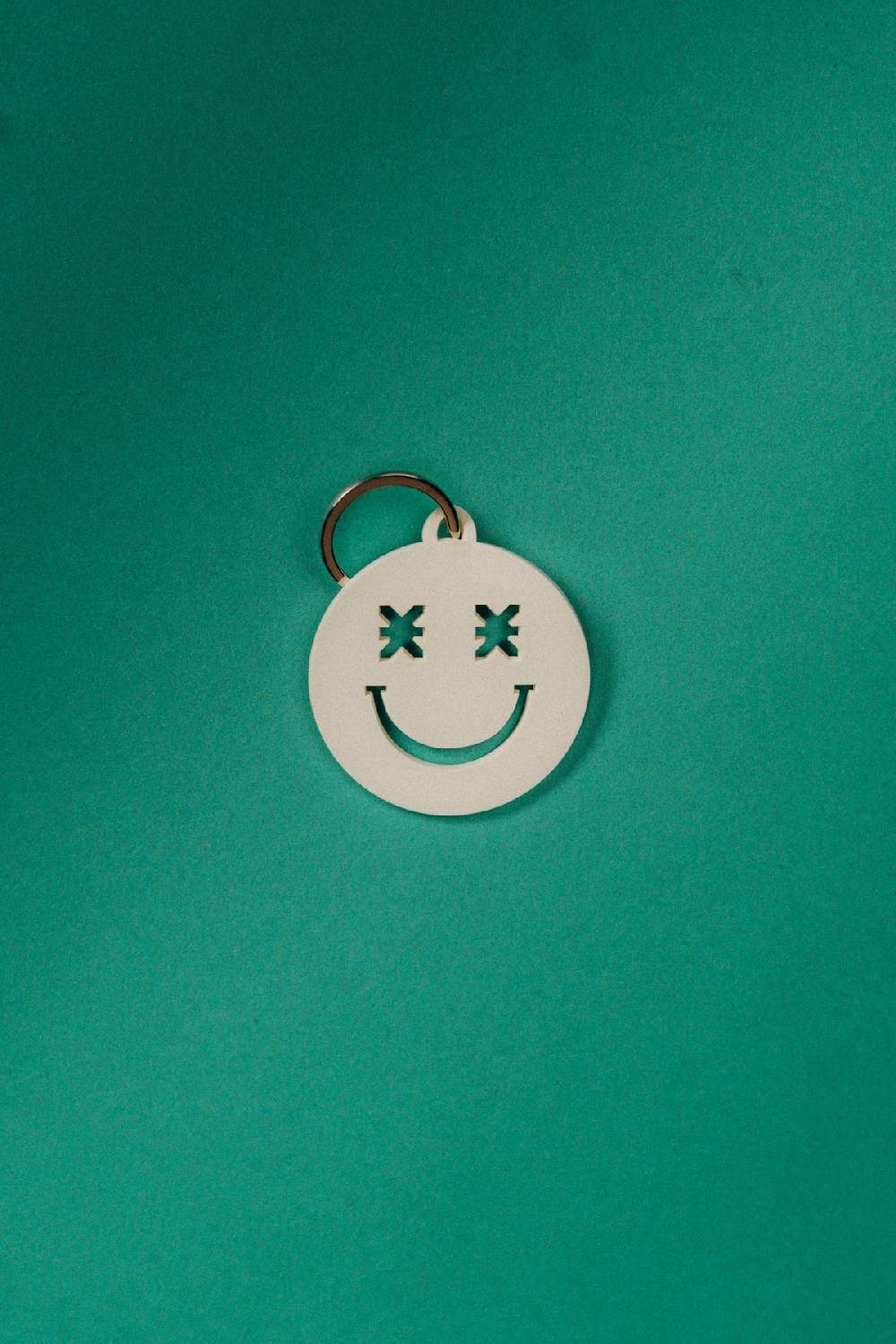 Karo Kauer Keychain Smiley Creme
