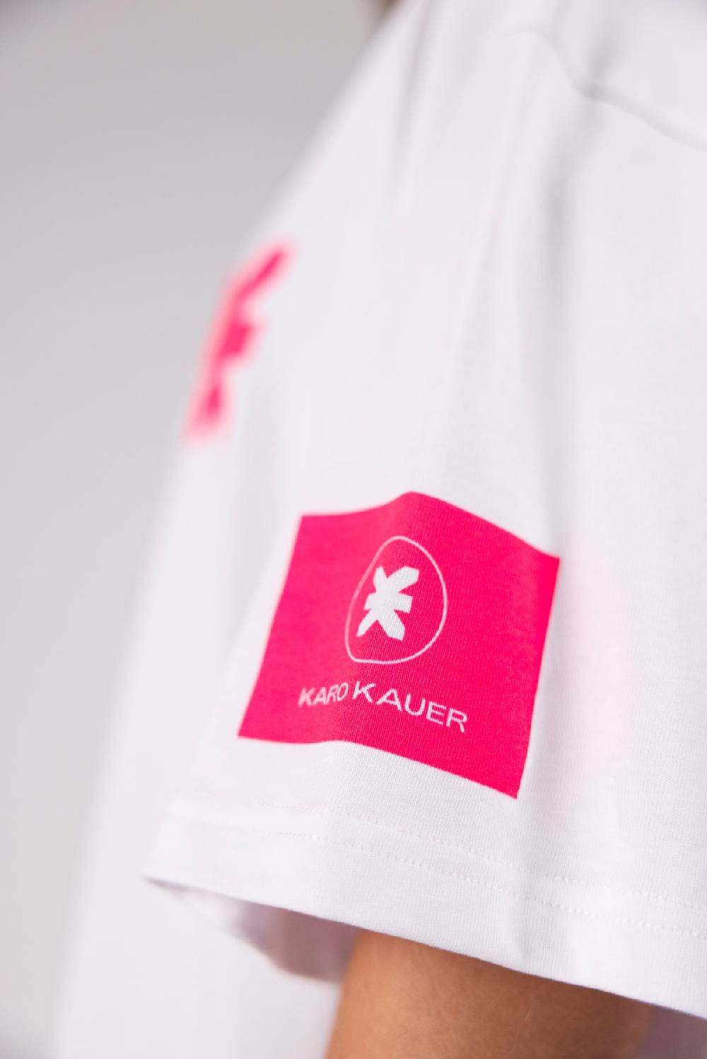 Karo Kauer PRE ORDER Kommunity T-Shirt Pink