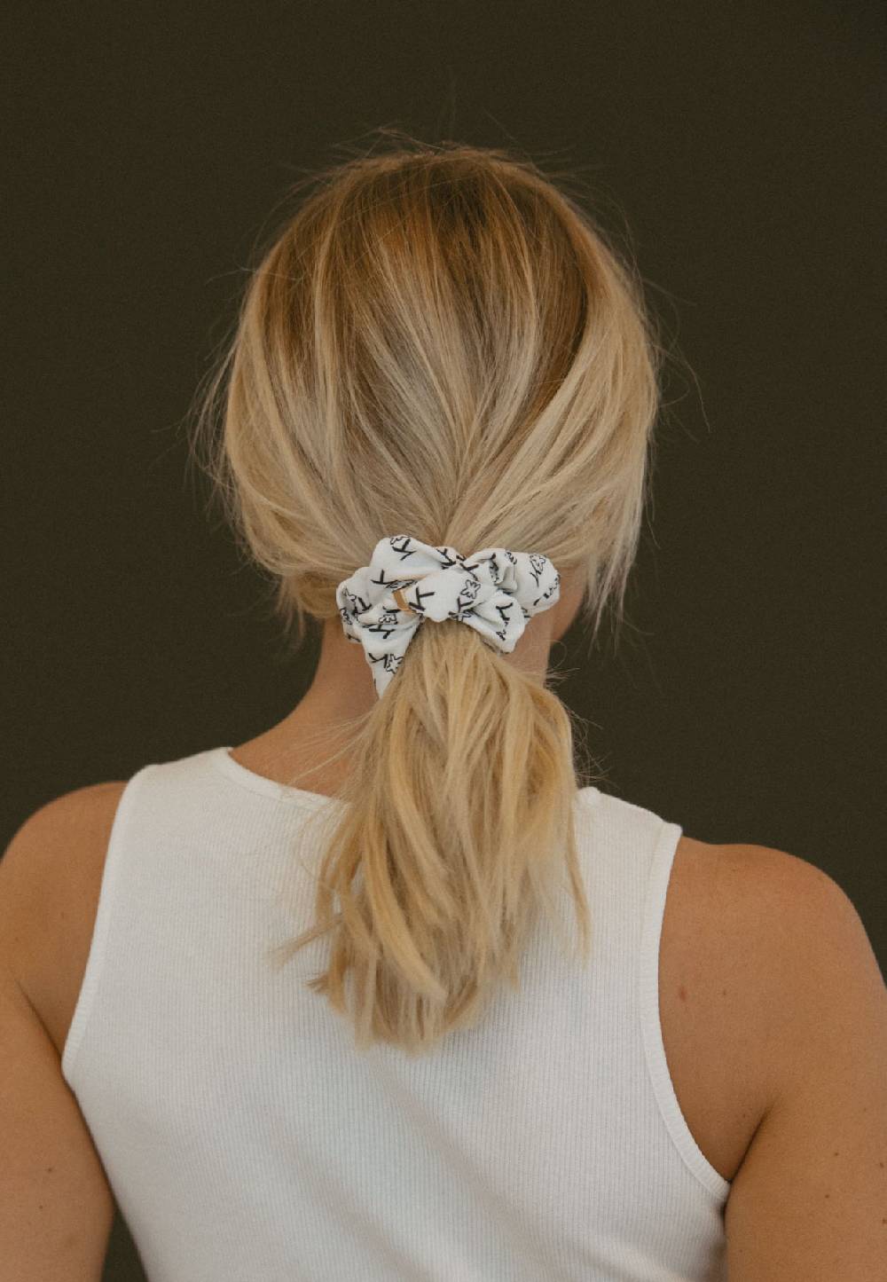 Karo Kauer Scrunchie White