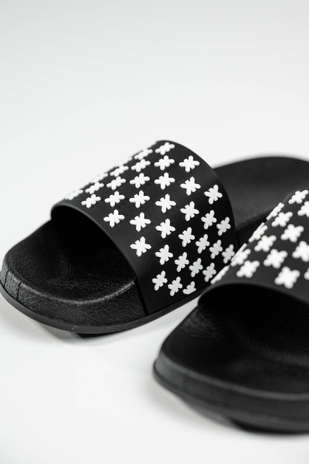 Karo Kauer Slipper Logo