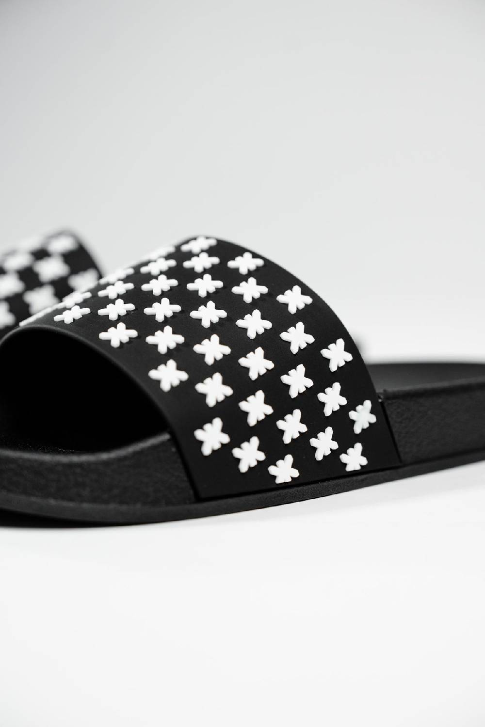 Karo Kauer Slipper Logo