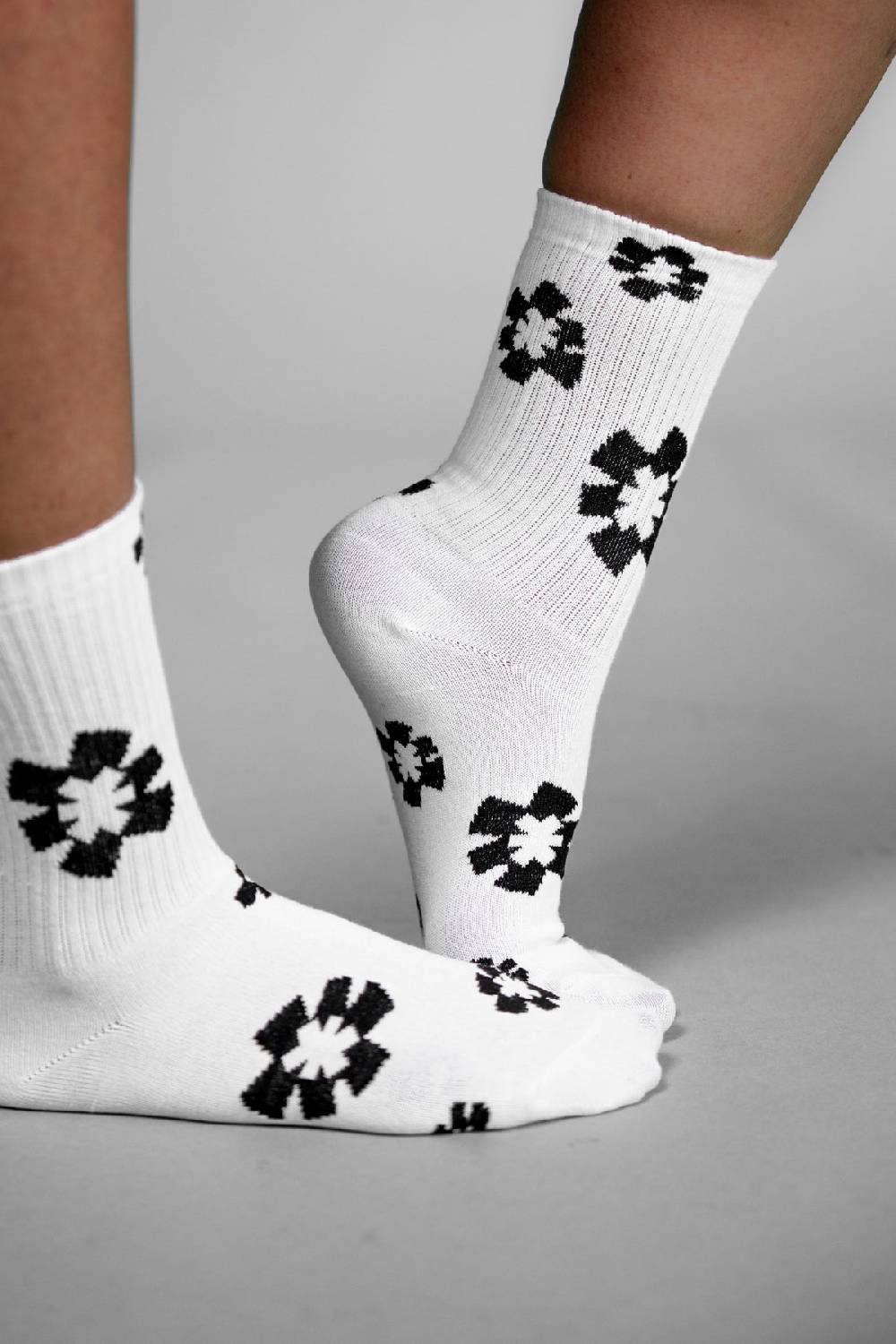 Karo Kauer Socks Birthday Flower