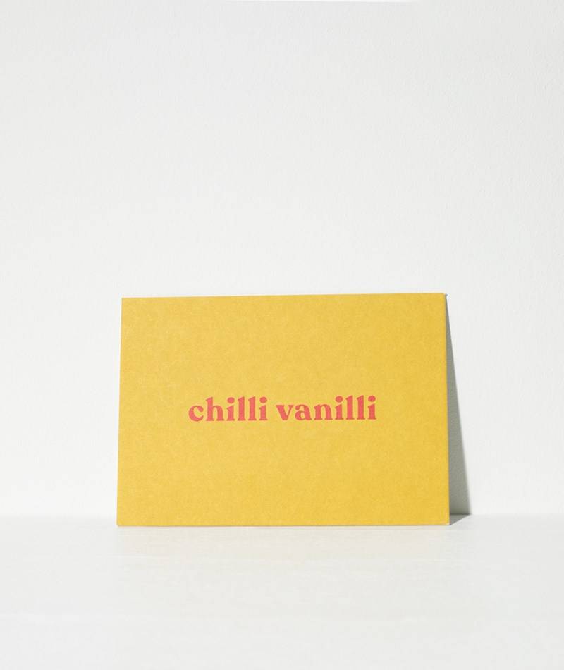 KAUF DICH GLüCKLICH Postkarte Chilli Vanilli Gelb