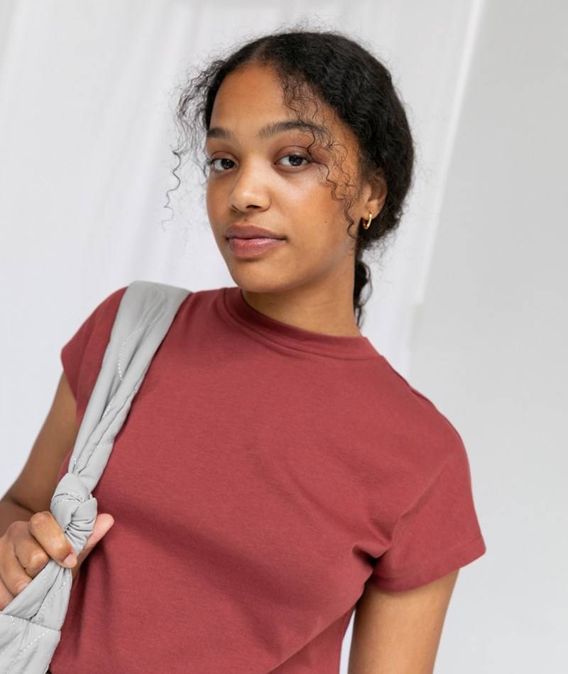 KAUF DICH GLüCKLICH T-Shirt Cranberry Rot aus Bio-Baumwolle