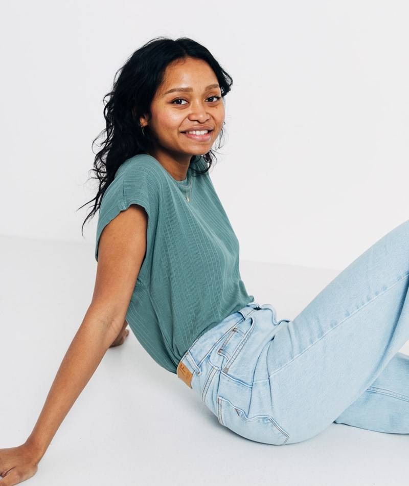 KAUF DICH GLüCKLICH T-Shirt Grün aus LENZING™ ECOVERO™