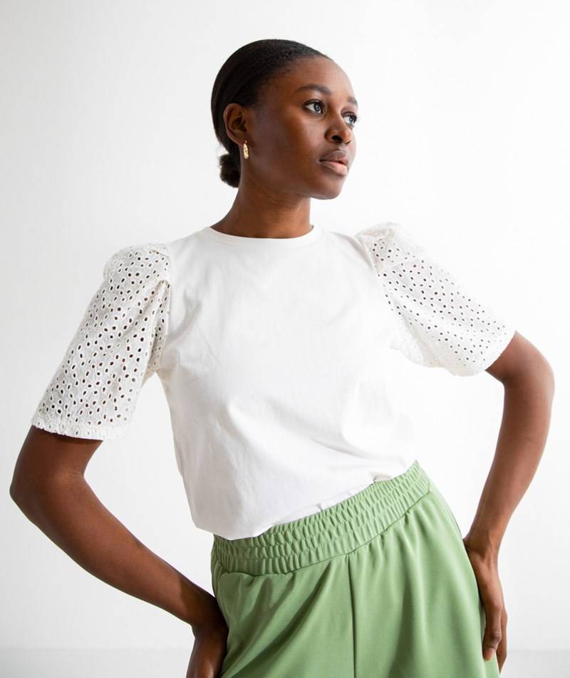 Kauf Dich Glücklich VILA VIMerry S/S EMB Anglaise T-Shirt Creme