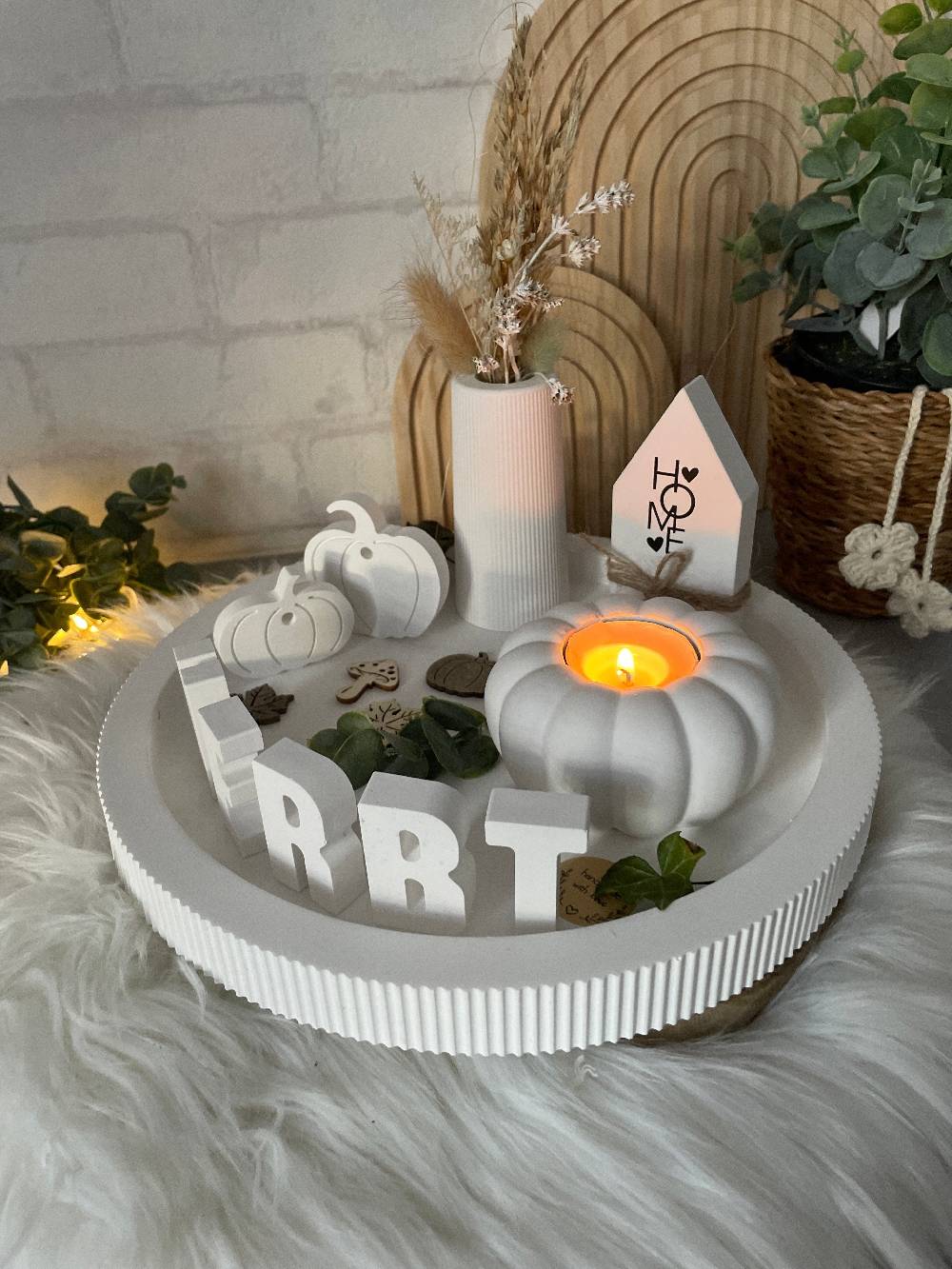 KB Socken Herbst Teller Set Rund Mit Kürbisse, Vase, Trockenblumen Und Buchstaben "Herbst" Beton Kerafkott, Deko Wohnzimmer, Geschenk, Mitbringsel