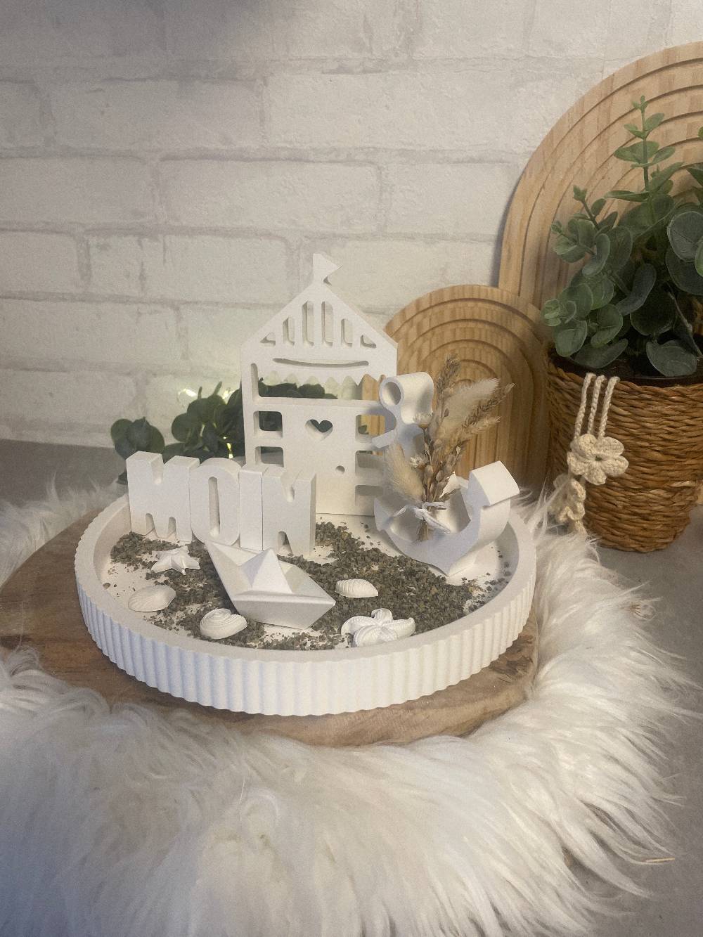 KB Socken Maritimer Deko Teller, Strandhaus, Segelboot, Seestern, Muscheln, Farbe Weiß, Maritime Wohndeko Oder Geschenkidee, Ostseeliebe, Meer